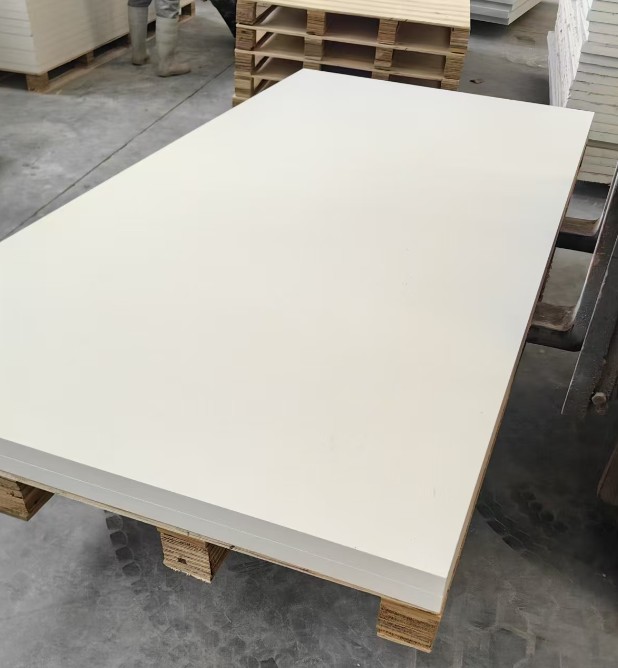 Calcium Silicate Board 300 kg/m³ for industrial furnace insulation